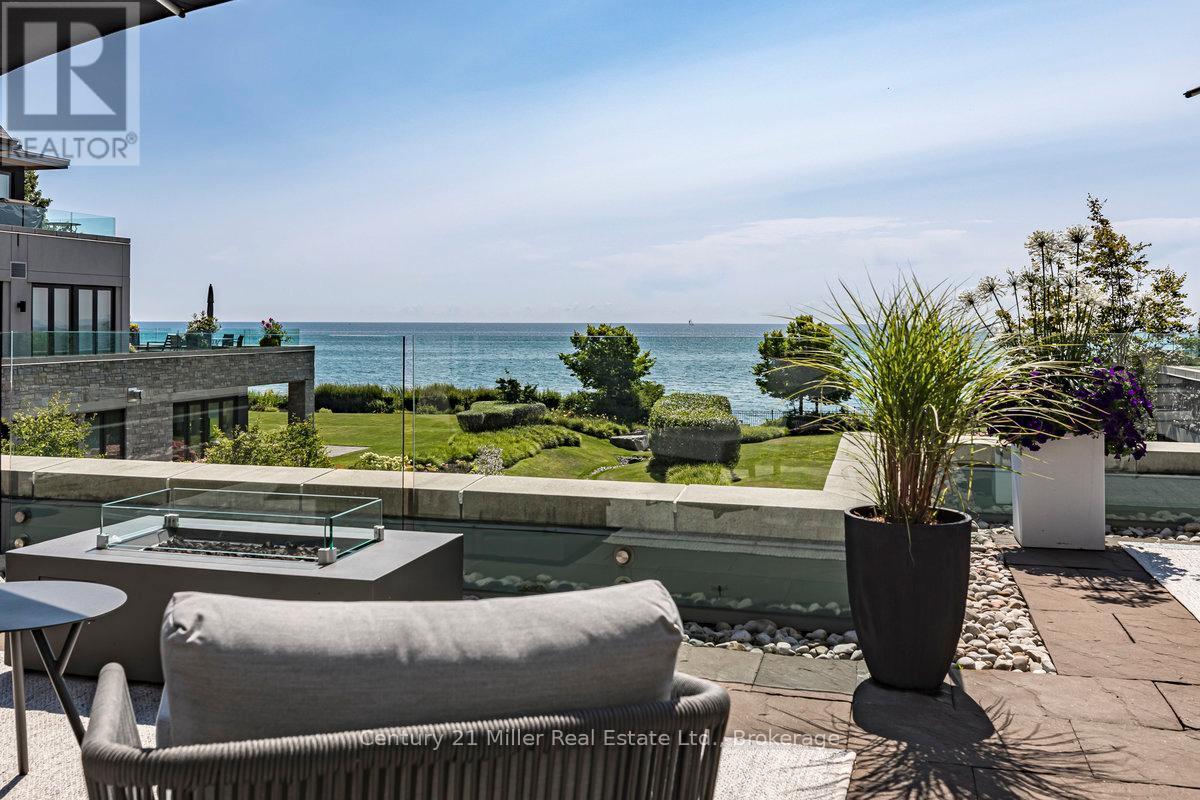 26 - 10 Maple Grove Drive, Oakville (Mo Morrison), ON - Outdoor With Body Of Water