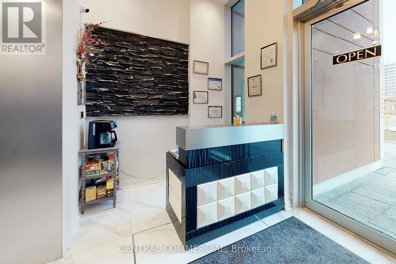 A8 - 9610 Yonge Street, Richmond Hill, ON