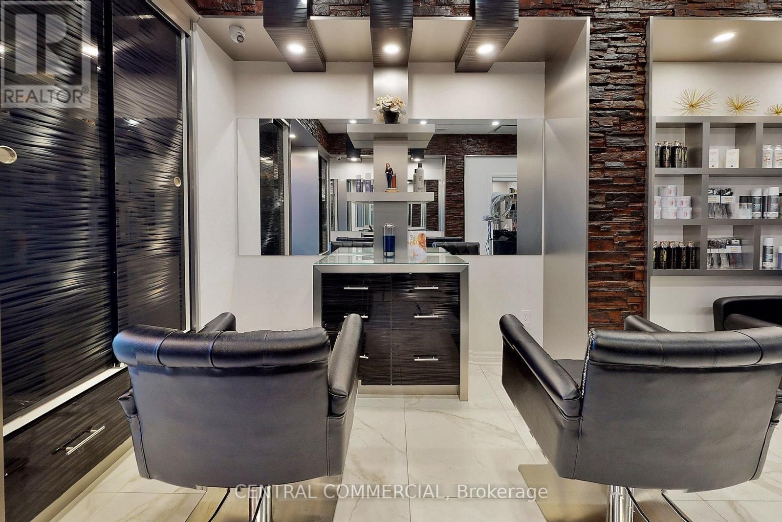 A8 - 9610 Yonge Street, Richmond Hill, ON