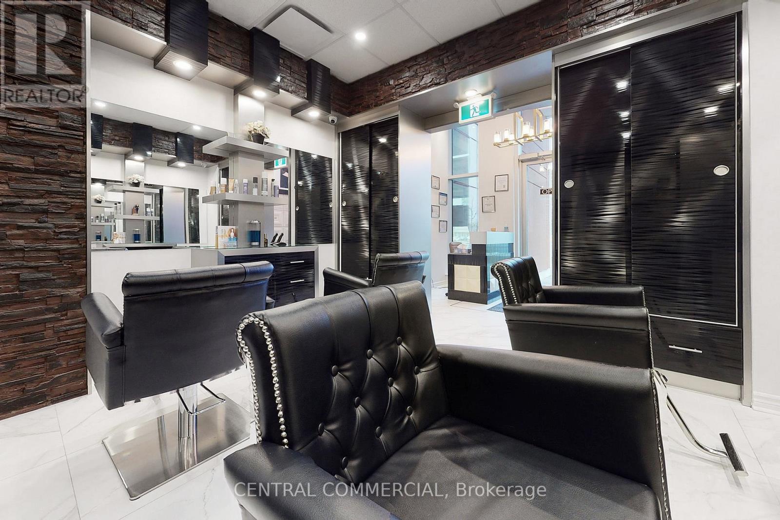 A8 - 9610 Yonge Street, Richmond Hill, ON