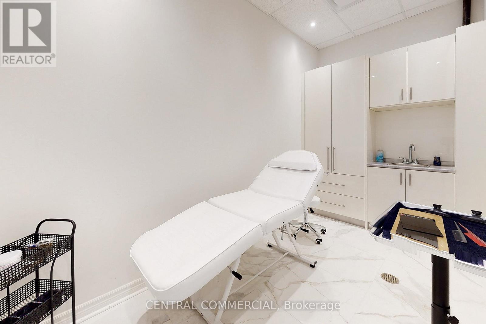 A8 - 9610 Yonge Street, Richmond Hill, ON