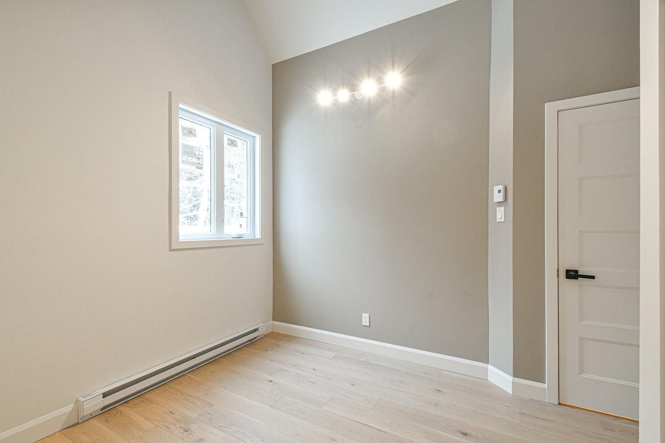 Chambre à coucher - 34 Mtée Manory, Sainte-Marguerite-Du-Lac-Masson, QC - Indoor Photo Showing Other Room