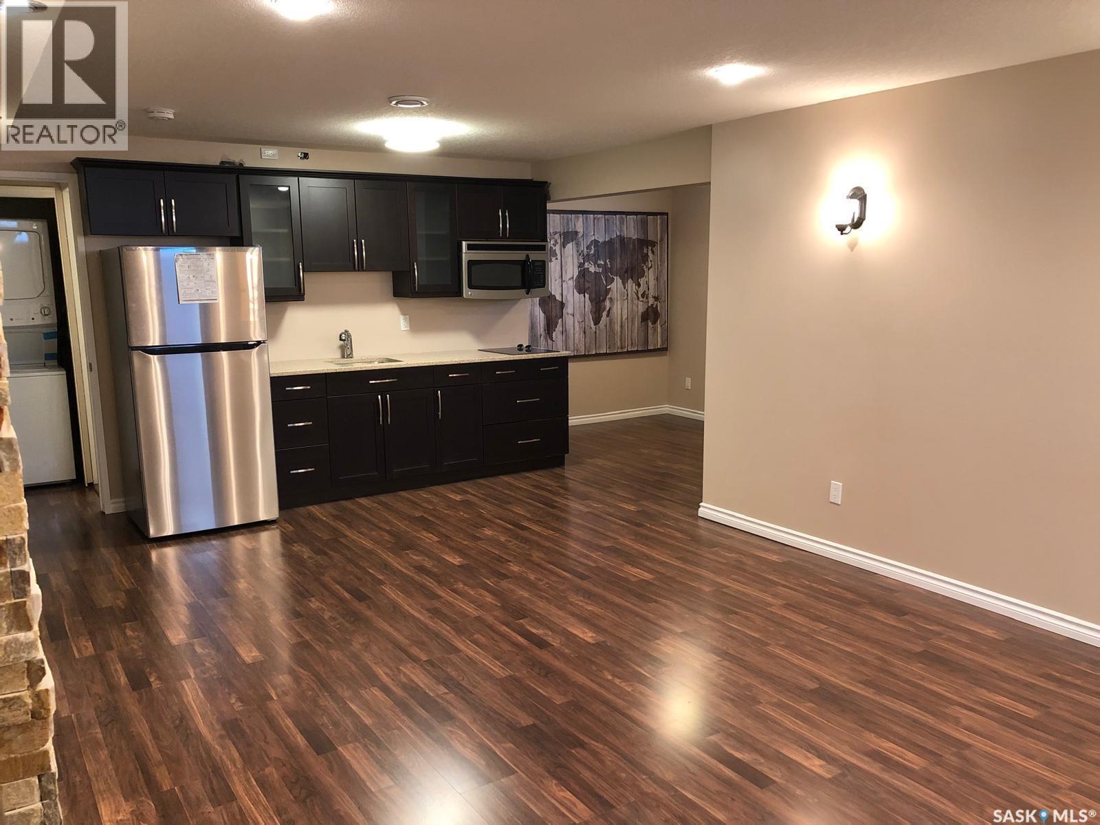2523 Broderick Road, Regina, SK - Indoor Photo Showing Kitchen