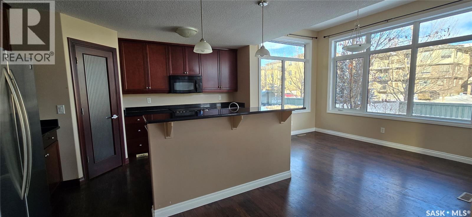 2523 Broderick Road, Regina, SK - Indoor Photo Showing Kitchen
