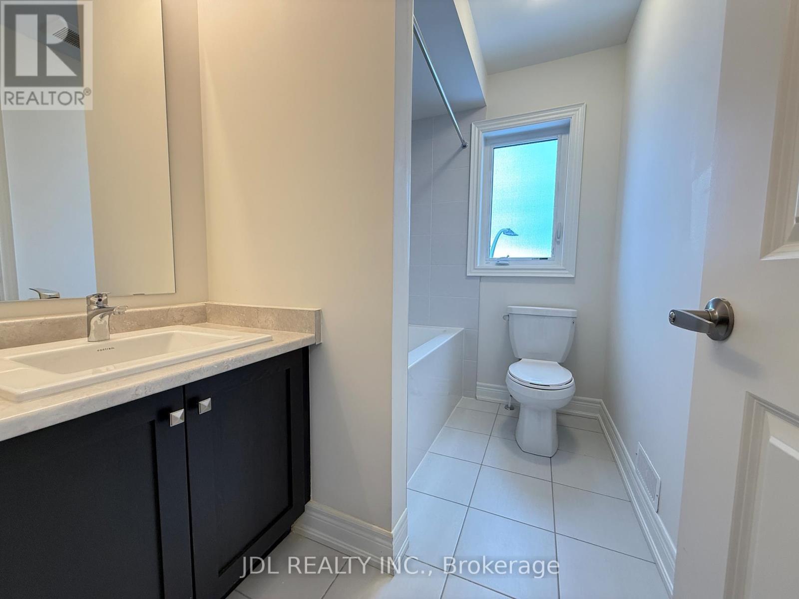 3017 Gatestone Path, Pickering, ON - Indoor Photo Showing Bathroom