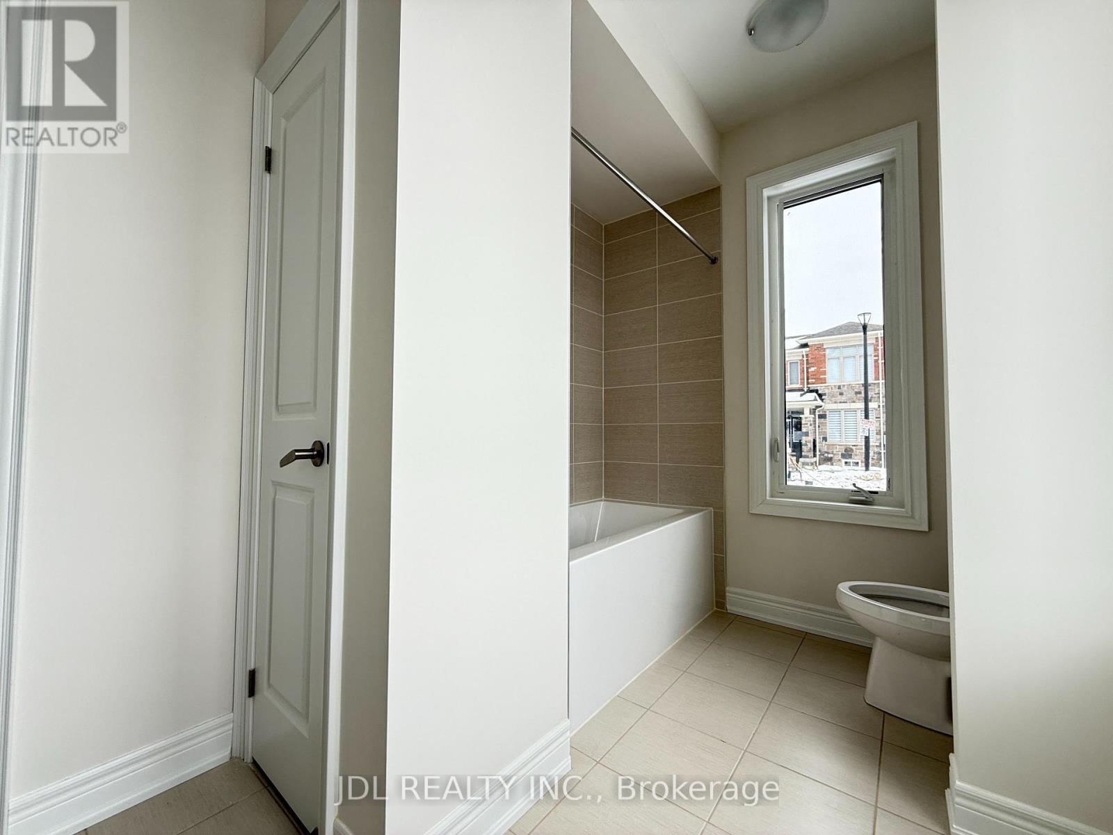 3017 Gatestone Path, Pickering, ON - Indoor Photo Showing Bathroom