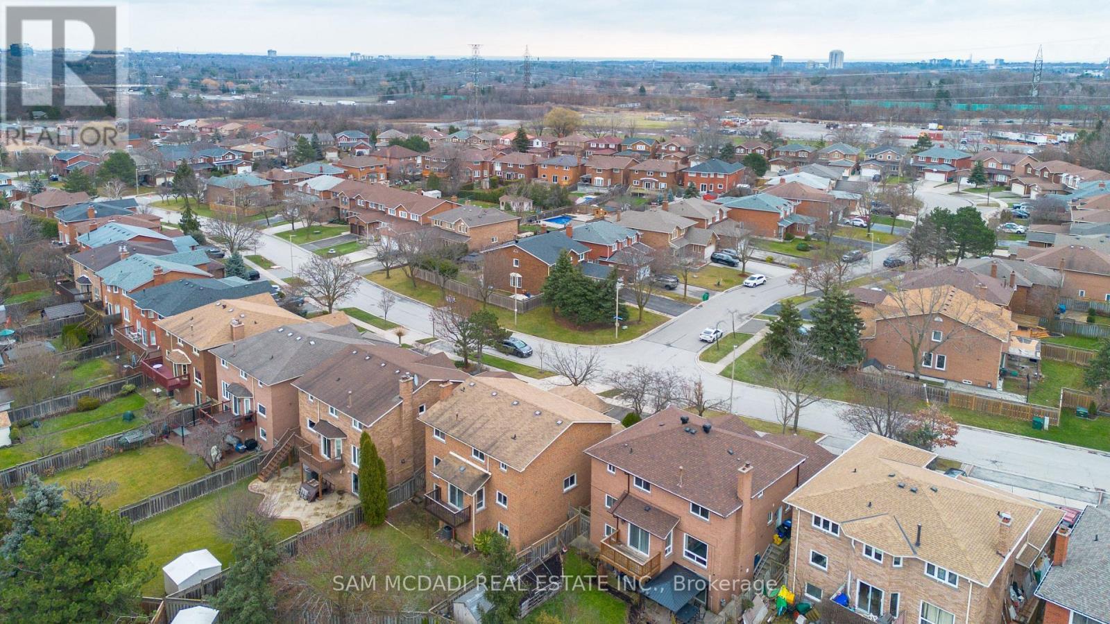 2093 The Chase, Mississauga, ON - Outdoor With View