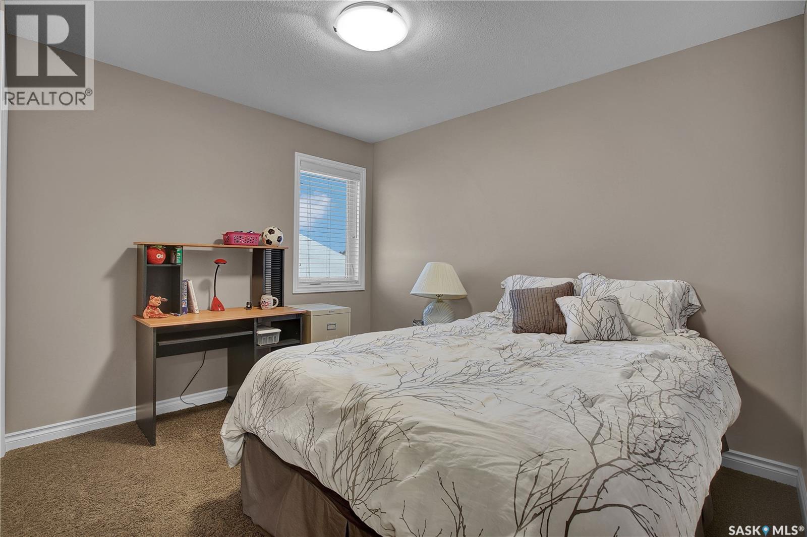 1510 Shepherds Crescent, Saskatoon, SK - Indoor Photo Showing Bedroom