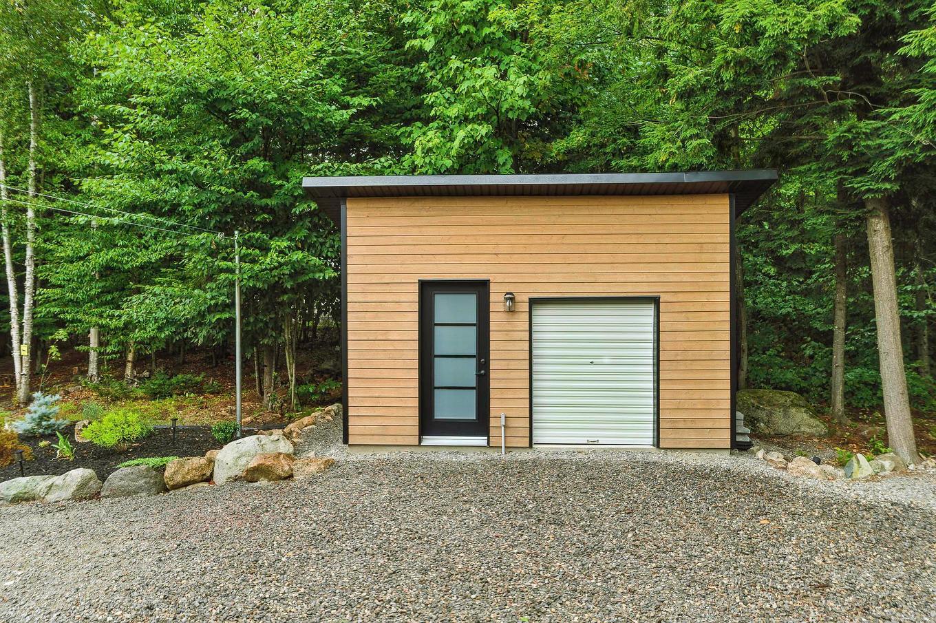 Exterior - 250 Rue D'Orion, Saint-Hippolyte, QC - Outdoor