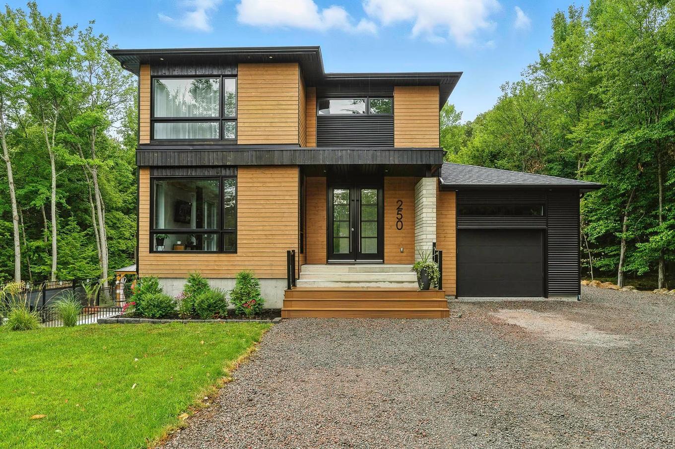 Frontage - 250 Rue D'Orion, Saint-Hippolyte, QC - Outdoor