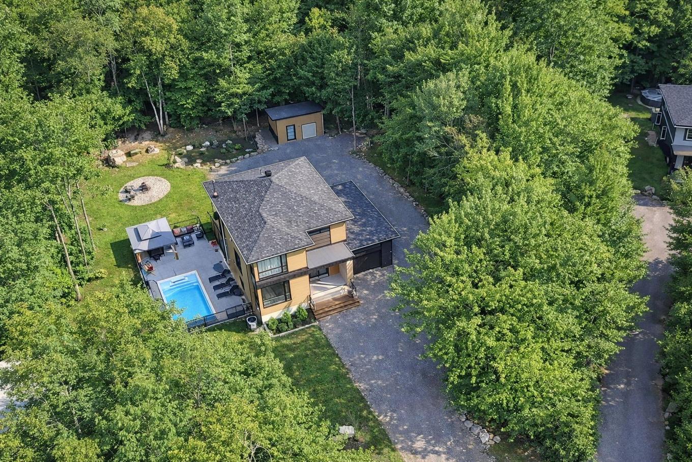 Overall view - 250 Rue D'Orion, Saint-Hippolyte, QC - Outdoor