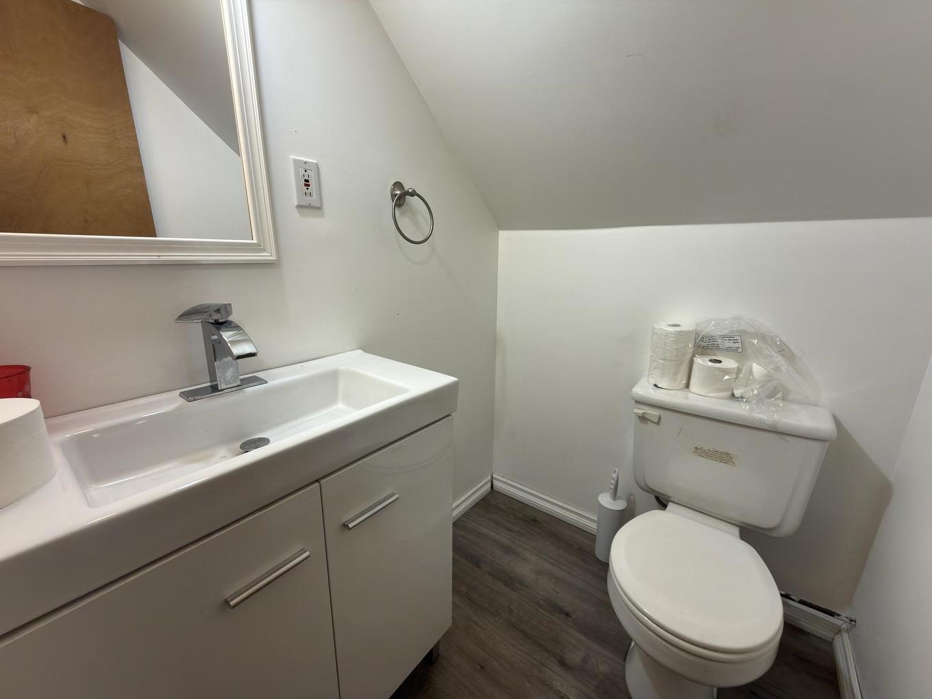 154A Kenogami Road, Longlac, ON - Indoor Photo Showing Bathroom