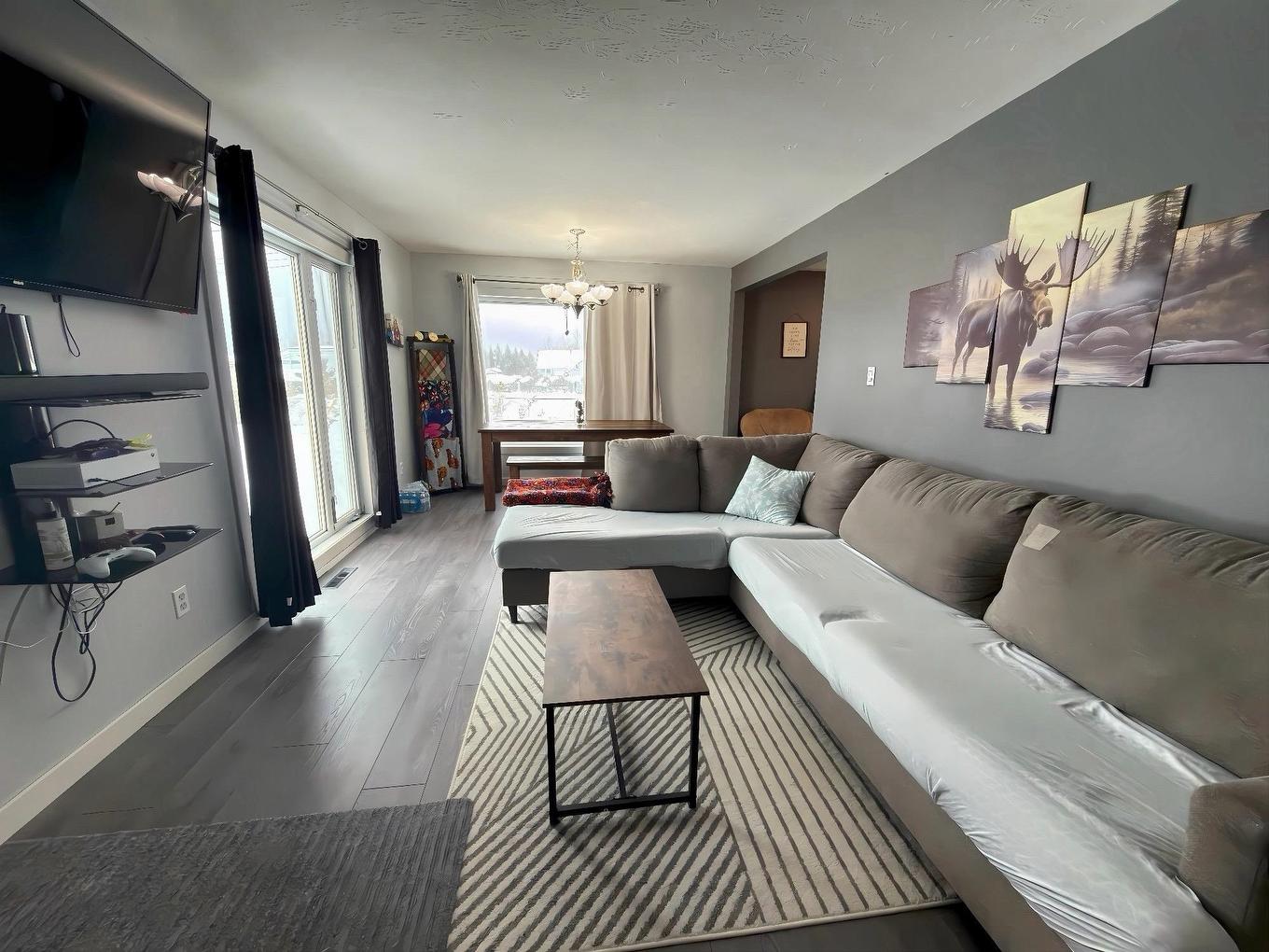 154A Kenogami Road, Longlac, ON - Indoor Photo Showing Living Room