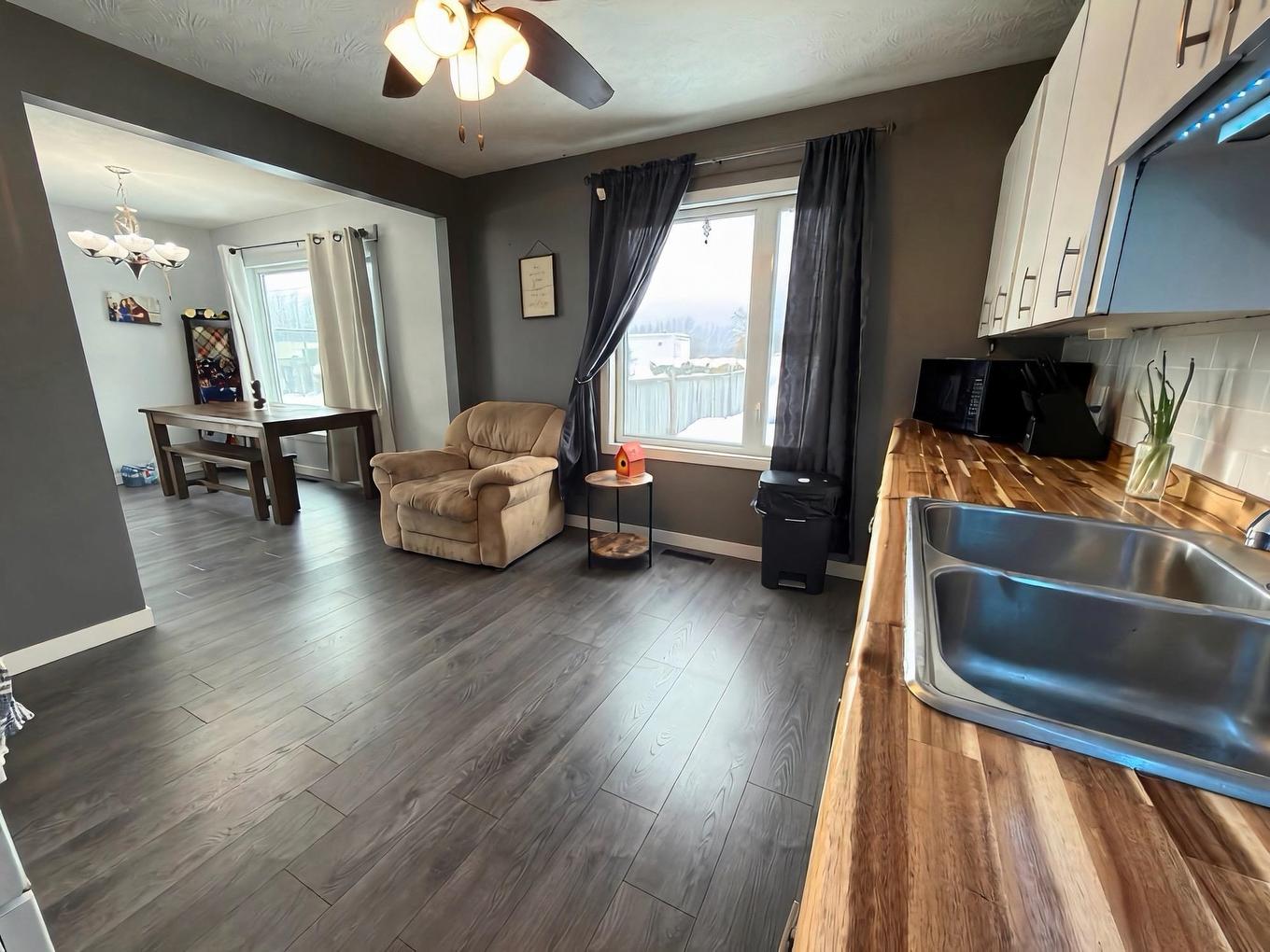 154A Kenogami Road, Longlac, ON - Indoor Photo Showing Kitchen With Double Sink