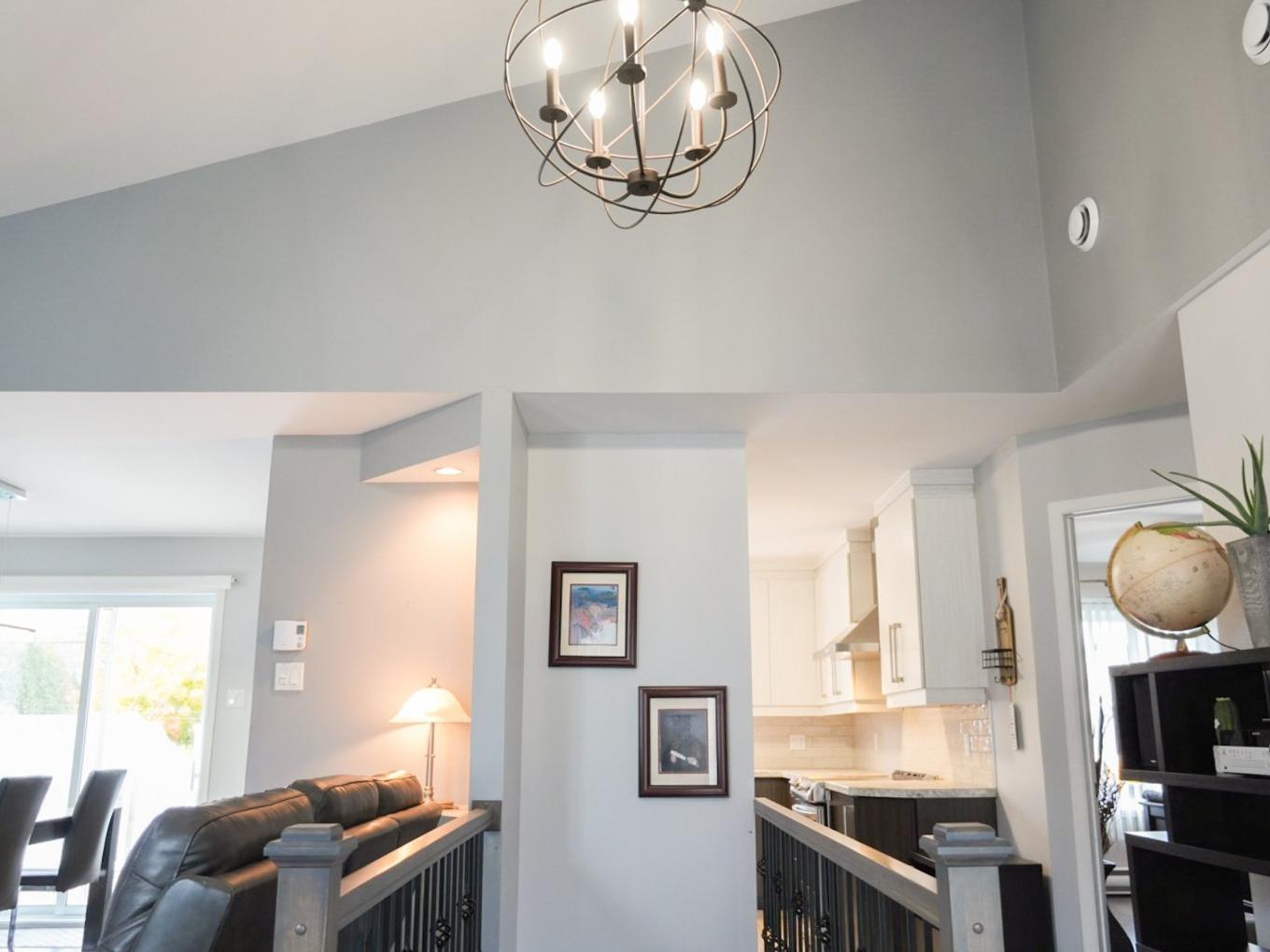 Salon - 61 Rue De L'Anse, Trois-Rivières, QC - Indoor