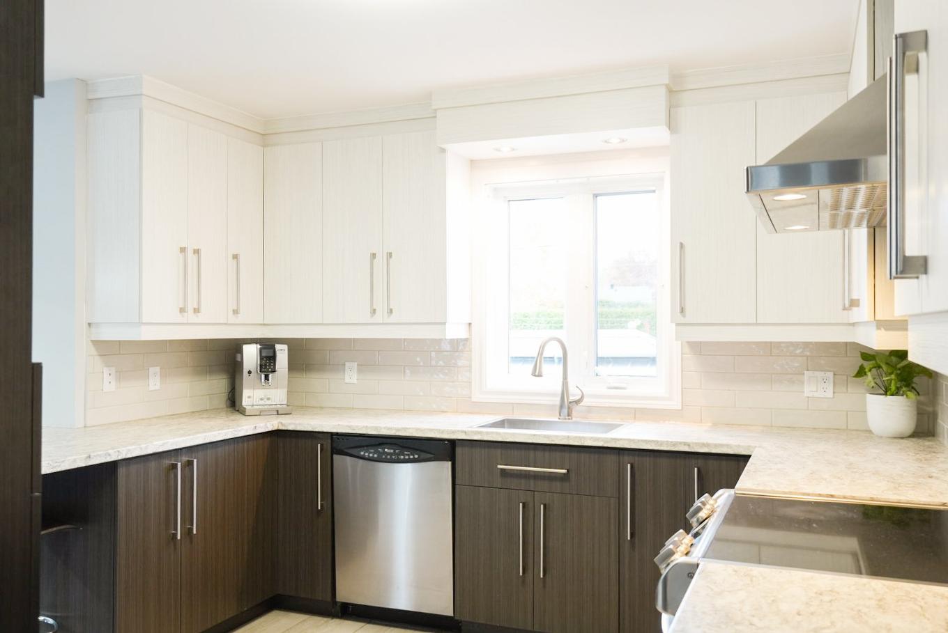 Cuisine - 61 Rue De L'Anse, Trois-Rivières, QC - Indoor Photo Showing Kitchen With Upgraded Kitchen
