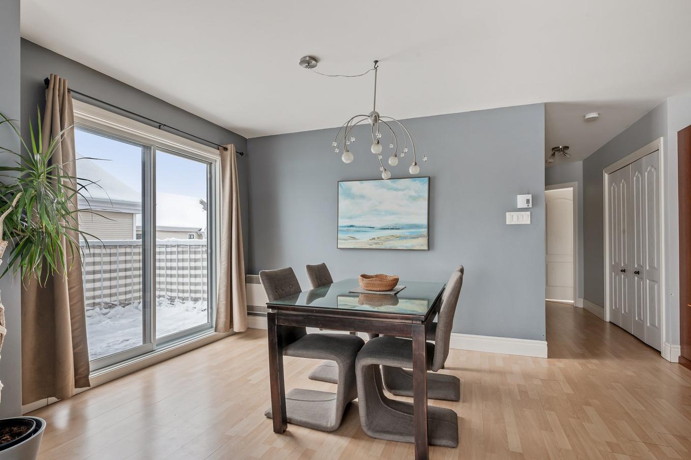 Dining room - 2585 Av. Chauveau, Québec (Les Rivières), QC - Indoor Photo Showing Dining Room