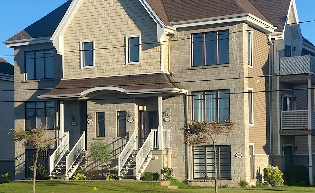 Frontage - 2585 Av. Chauveau, Québec (Les Rivières), QC - With Facade