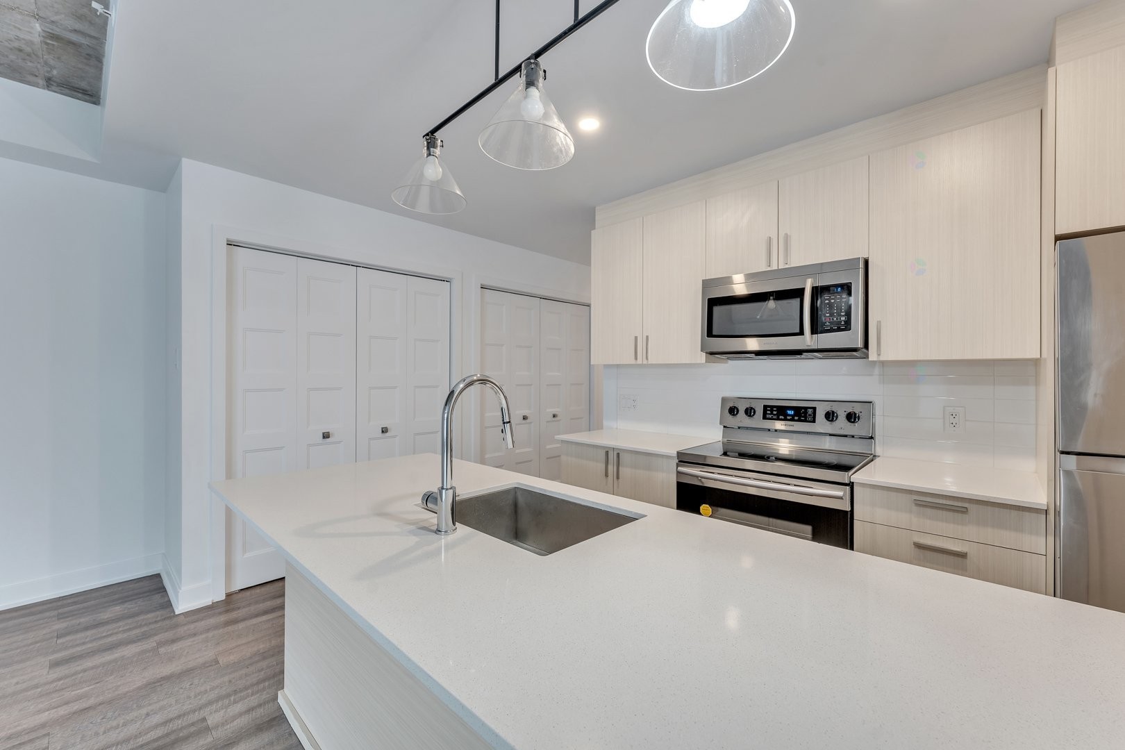 Cuisine - 312-1295 Rue Des Carrières, Montréal (Rosemont/La Petite-Patrie), QC - Indoor Photo Showing Kitchen With Upgraded Kitchen