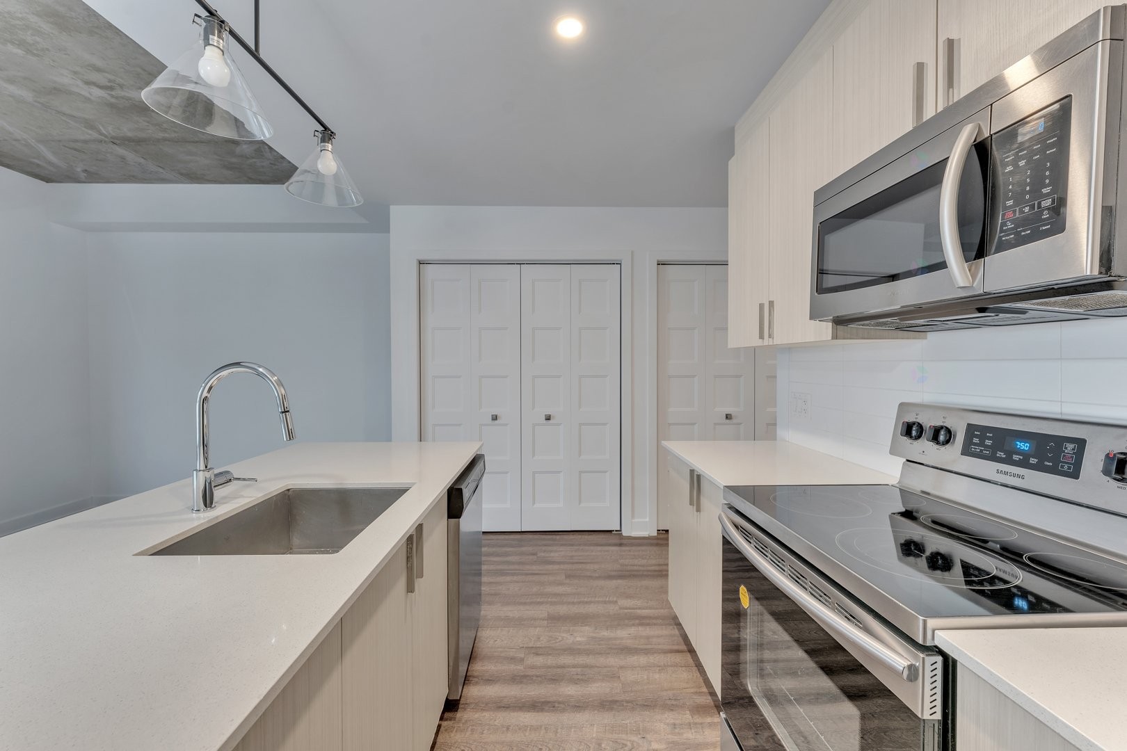 Cuisine - 312-1295 Rue Des Carrières, Montréal (Rosemont/La Petite-Patrie), QC - Indoor Photo Showing Kitchen