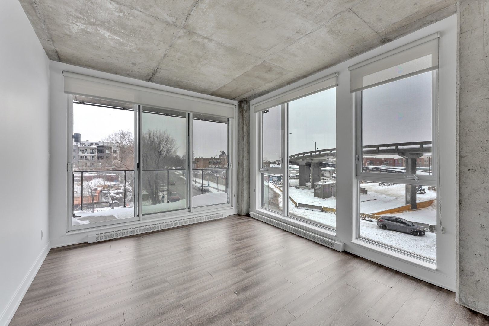 Salon - 312-1295 Rue Des Carrières, Montréal (Rosemont/La Petite-Patrie), QC - Indoor Photo Showing Other Room