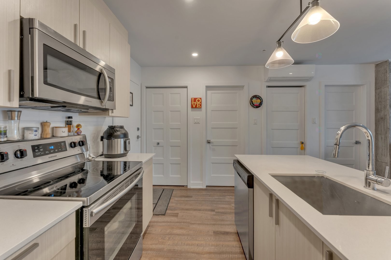 Cuisine - 313-1295 Rue Des Carrières, Montréal (Rosemont/La Petite-Patrie), QC - Indoor Photo Showing Kitchen