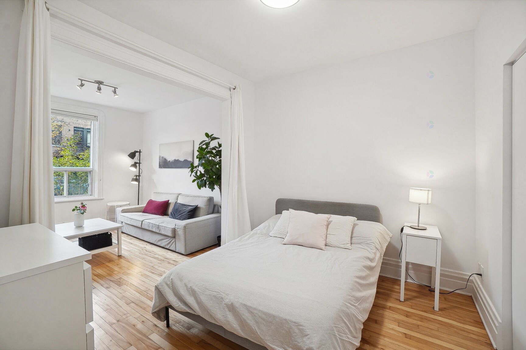 Chambre à coucher - 4601 Rue De Lanaudière, Montréal (Le Plateau-Mont-Royal), QC - Indoor Photo Showing Bedroom