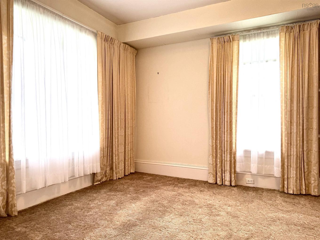 27 Beacon Street, Amherst, NS