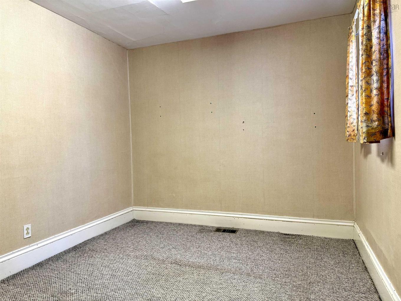 27 Beacon Street, Amherst, NS