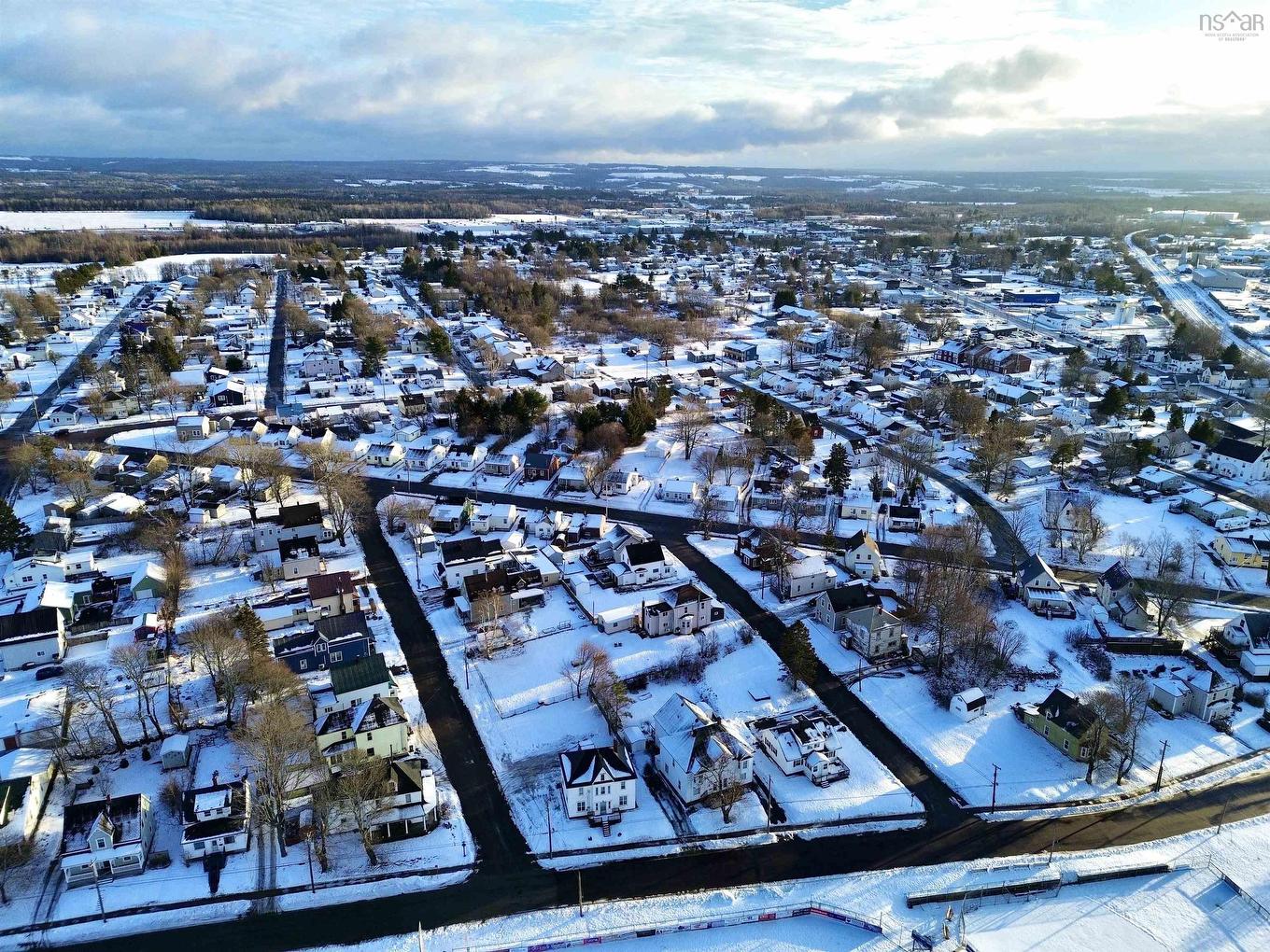 27 Beacon Street, Amherst, NS