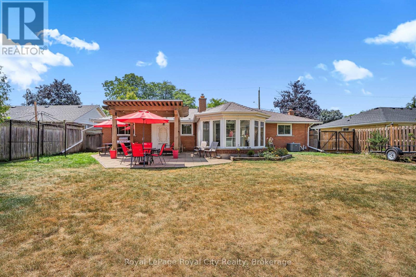 68 Sunset Boulevard, Cambridge, ON - Outdoor