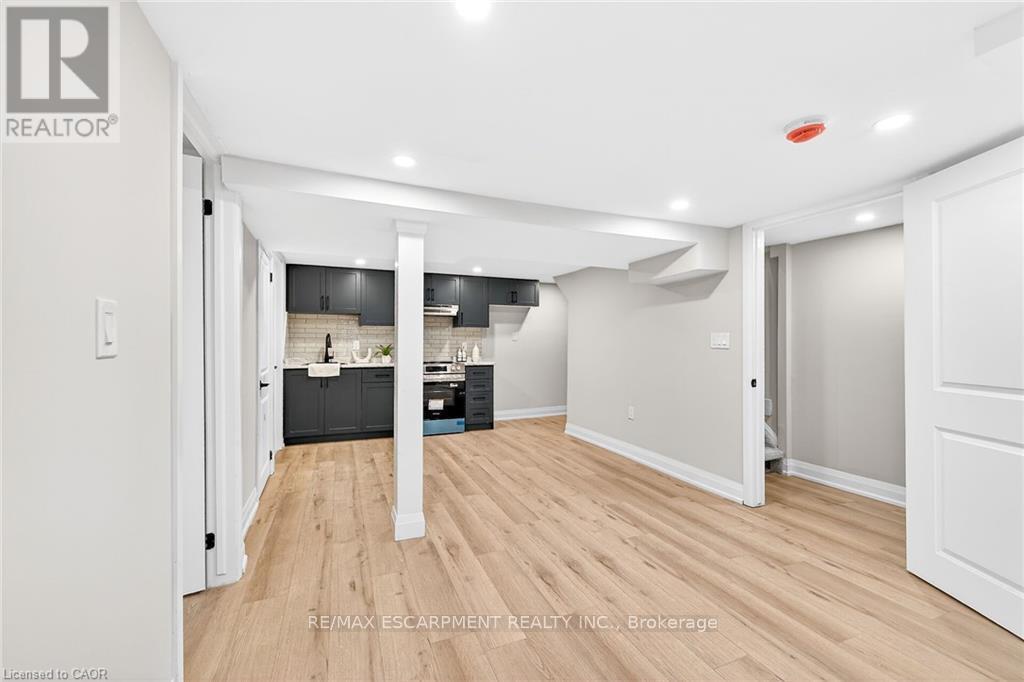 156 Walter Avenue N, Hamilton, ON - Indoor