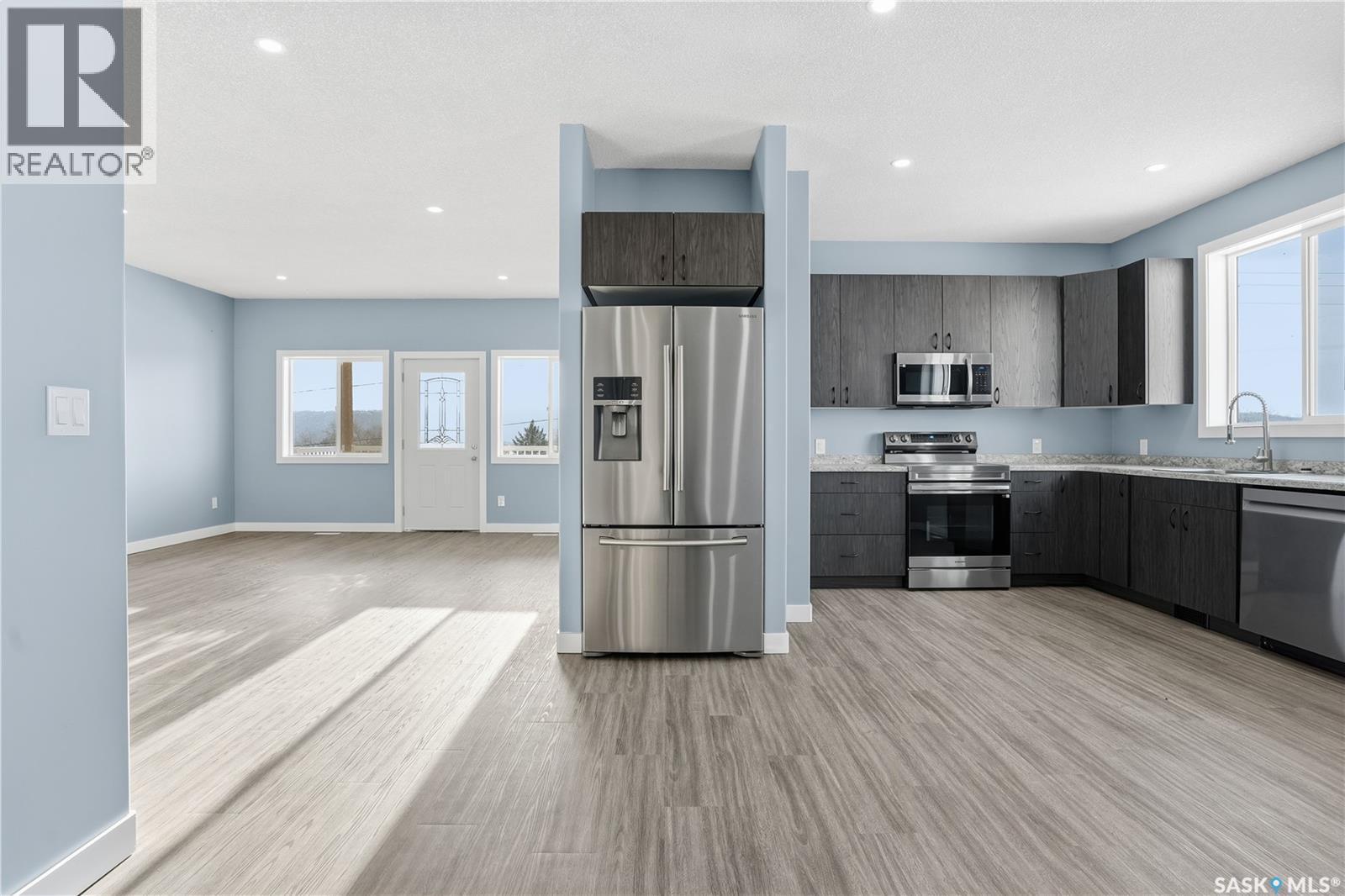 14 Ellisboro Trail, Lebret, SK - Indoor Photo Showing Kitchen With Stainless Steel Kitchen With Upgraded Kitchen