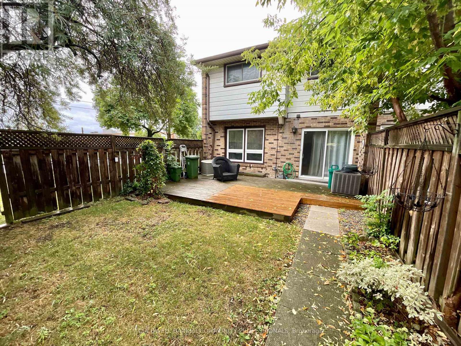 4 Rosanne Crescent, Hamilton, ON - Outdoor With Deck Patio Veranda With Exterior