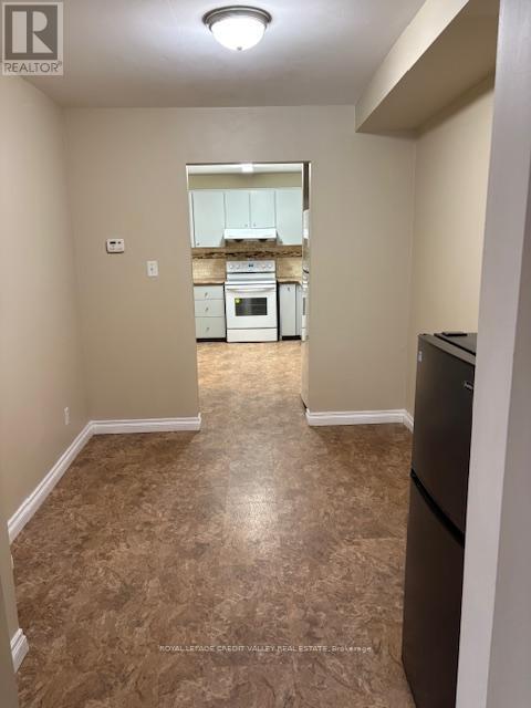 2502 Trident Avenue, Mississauga, ON - Indoor Photo Showing Other Room
