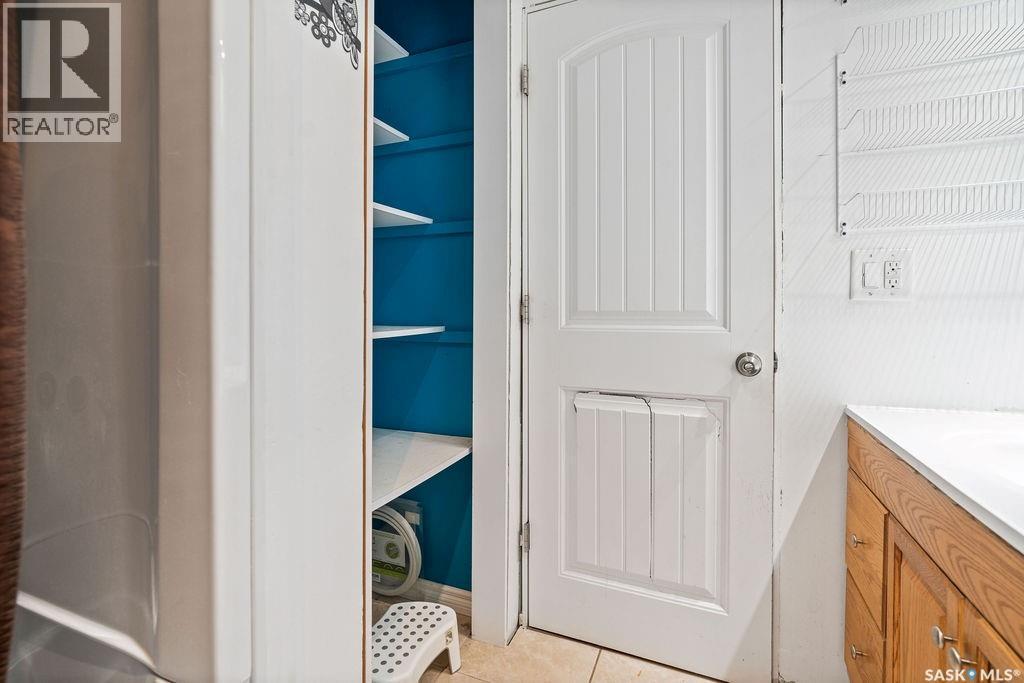 50 Hyland Crescent, Regina, SK - Indoor Photo Showing Bathroom
