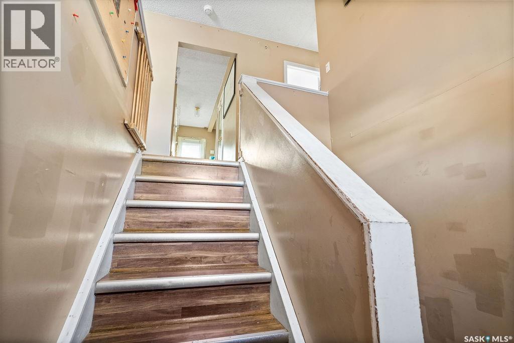 50 Hyland Crescent, Regina, SK - Indoor Photo Showing Other Room