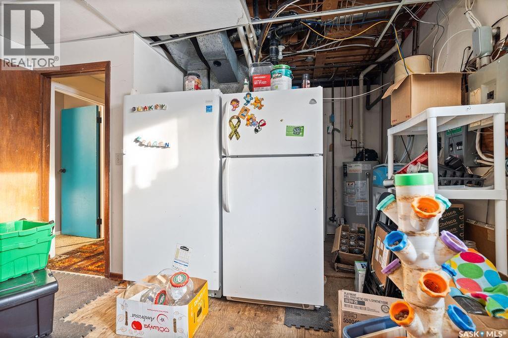 50 Hyland Crescent, Regina, SK - Indoor Photo Showing Other Room