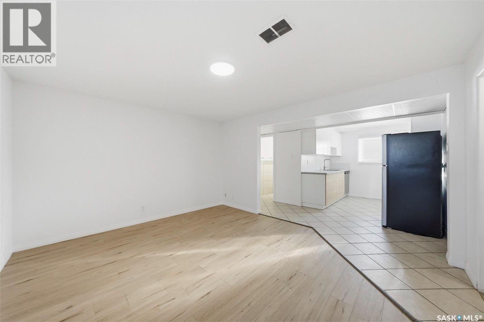 1022 9Th Street E, Saskatoon, SK - Indoor Photo Showing Other Room