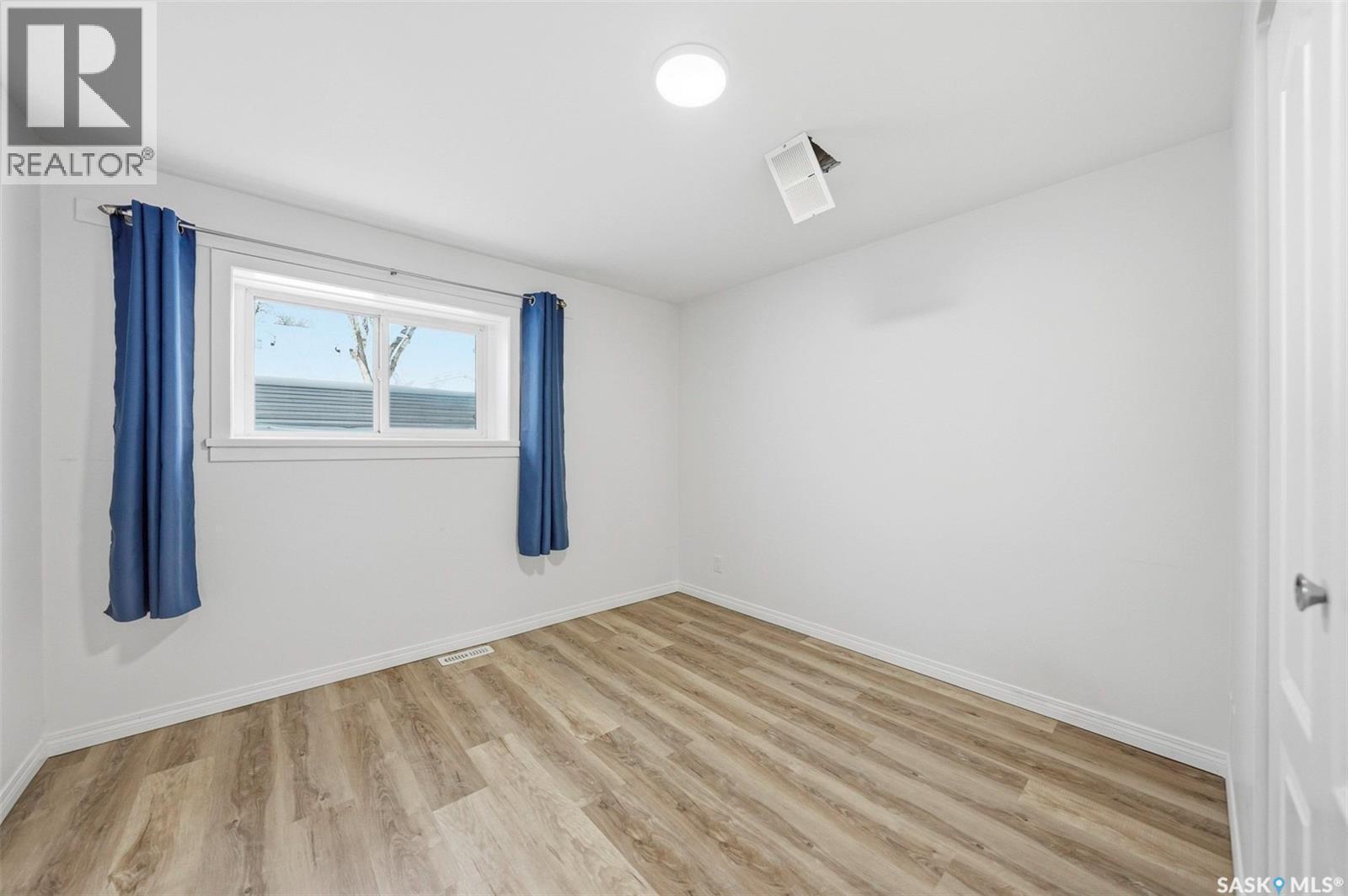 1022 9Th Street E, Saskatoon, SK - Indoor Photo Showing Other Room