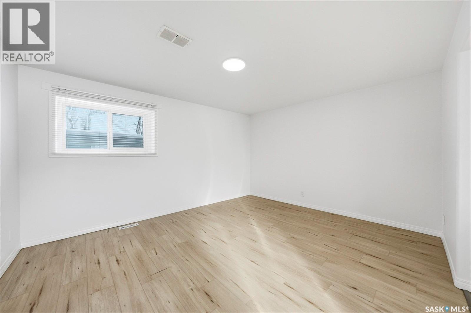 1022 9Th Street E, Saskatoon, SK - Indoor Photo Showing Other Room