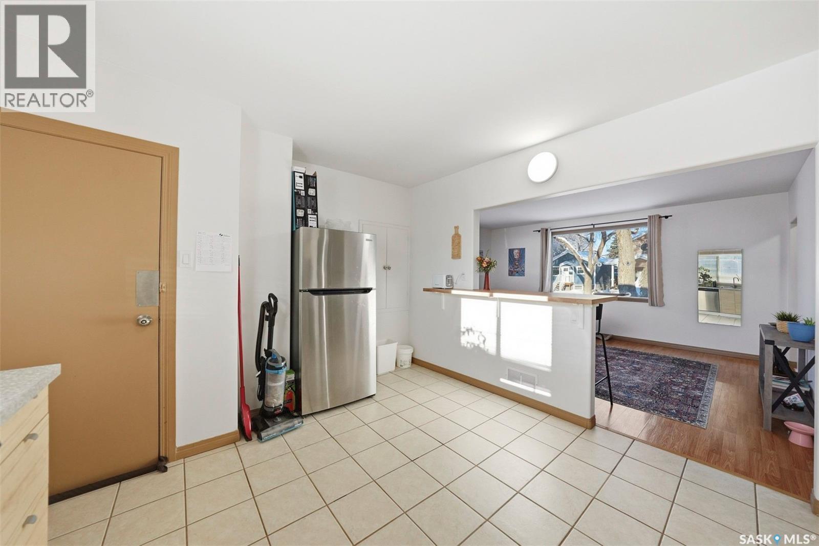 1022 9Th Street E, Saskatoon, SK - Indoor Photo Showing Kitchen