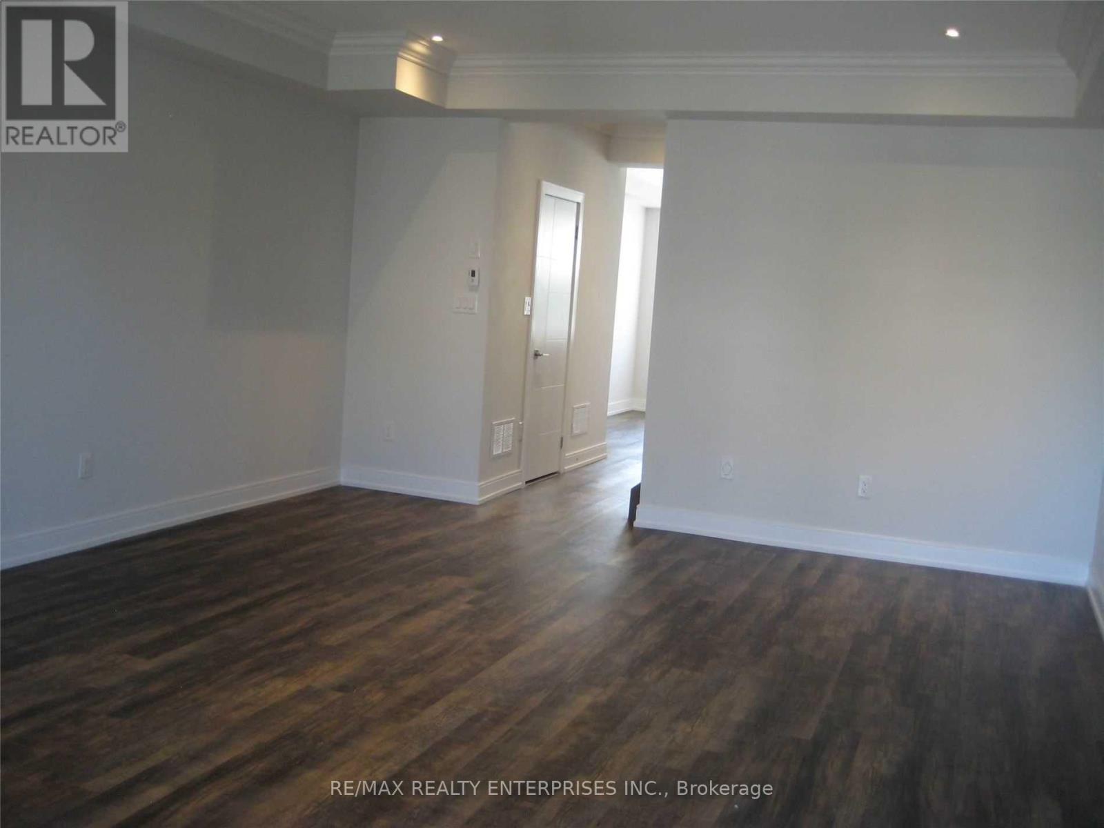 566 Rapids Lane, Mississauga, ON - Indoor Photo Showing Other Room