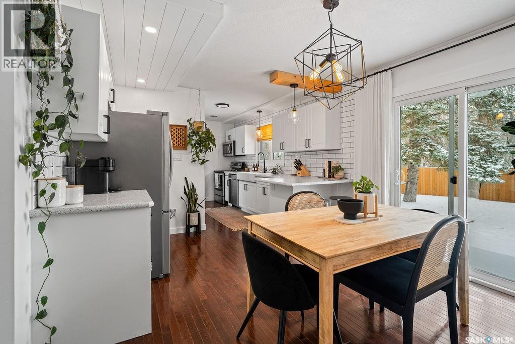 4601 Castle Road, Regina, SK - Indoor Photo Showing Dining Room