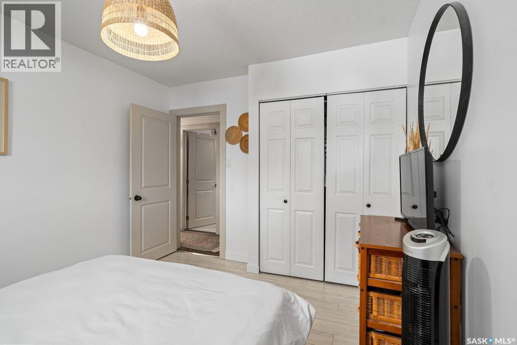 4601 Castle Road, Regina, SK - Indoor Photo Showing Bedroom