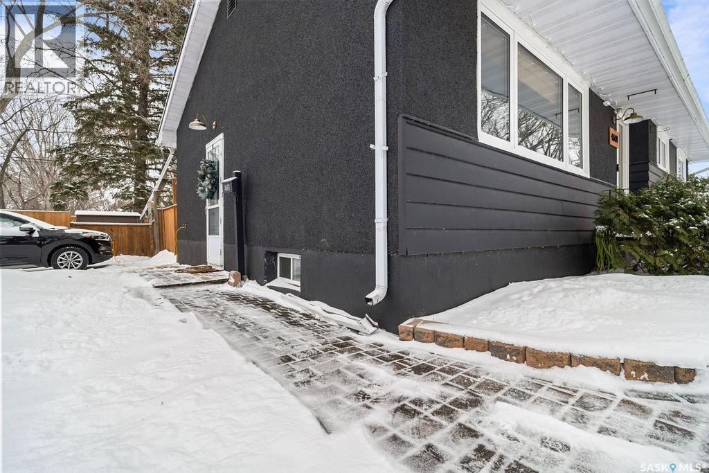 4601 Castle Road, Regina, SK - Outdoor