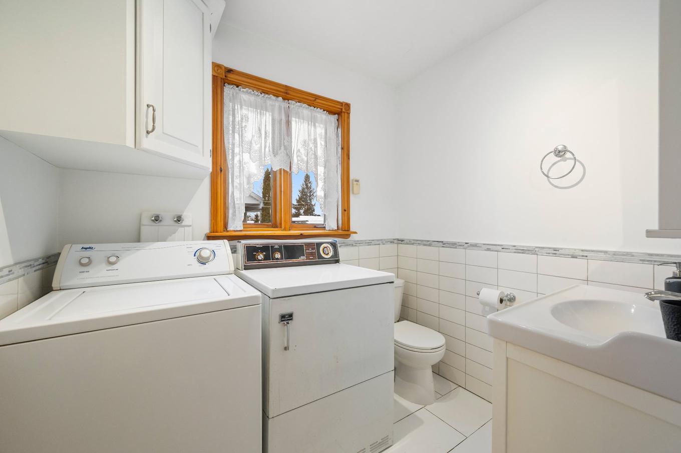Powder room - 5380 Rue Le Ber, Saint-Hyacinthe, QC - Indoor
