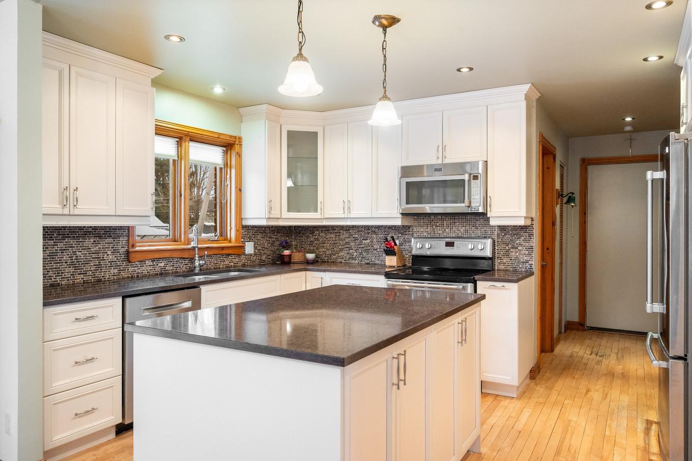 Kitchen - 5380 Rue Le Ber, Saint-Hyacinthe, QC - Indoor Photo Showing Kitchen