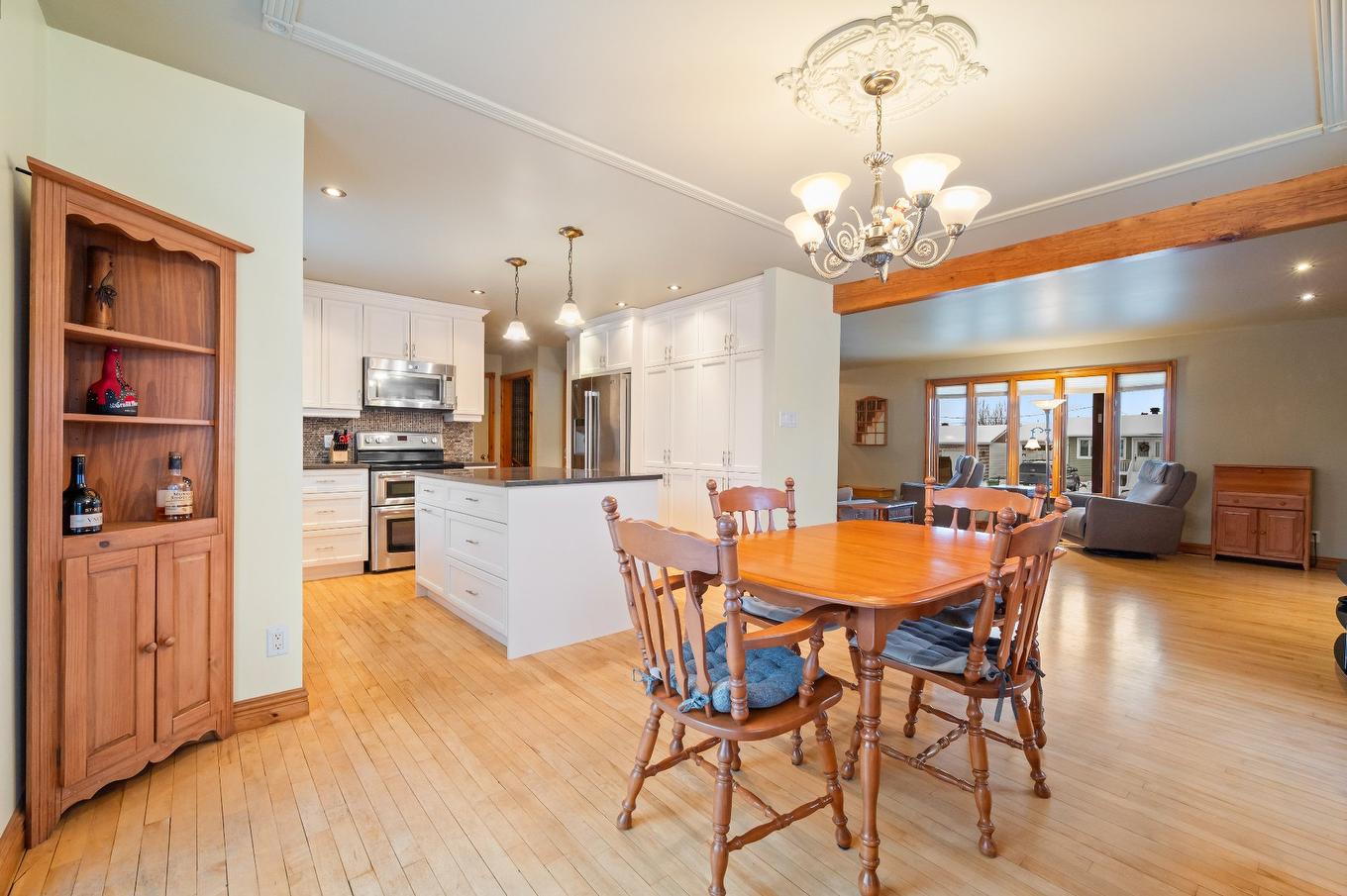 Overall view - 5380 Rue Le Ber, Saint-Hyacinthe, QC - Indoor Photo Showing Dining Room