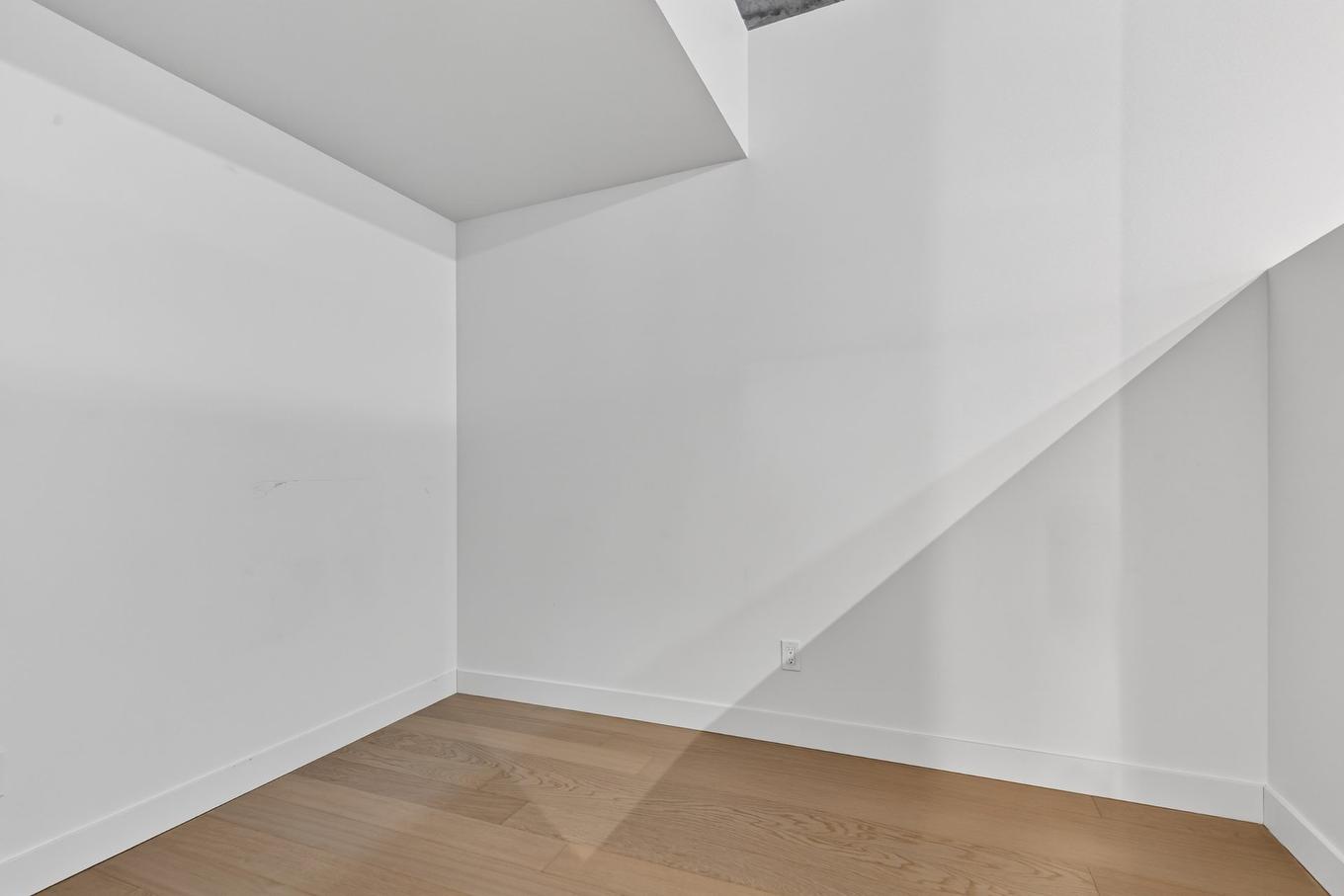 Den - 709-200 Boul. Marcel-Laurin, Montréal (Saint-Laurent), QC - Indoor Photo Showing Other Room